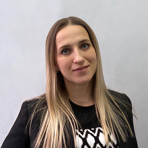 Ведущий менеджер по работе с клиентами